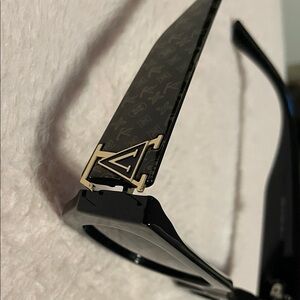 Louis Vuitton Black and Gold Men's Glasses
